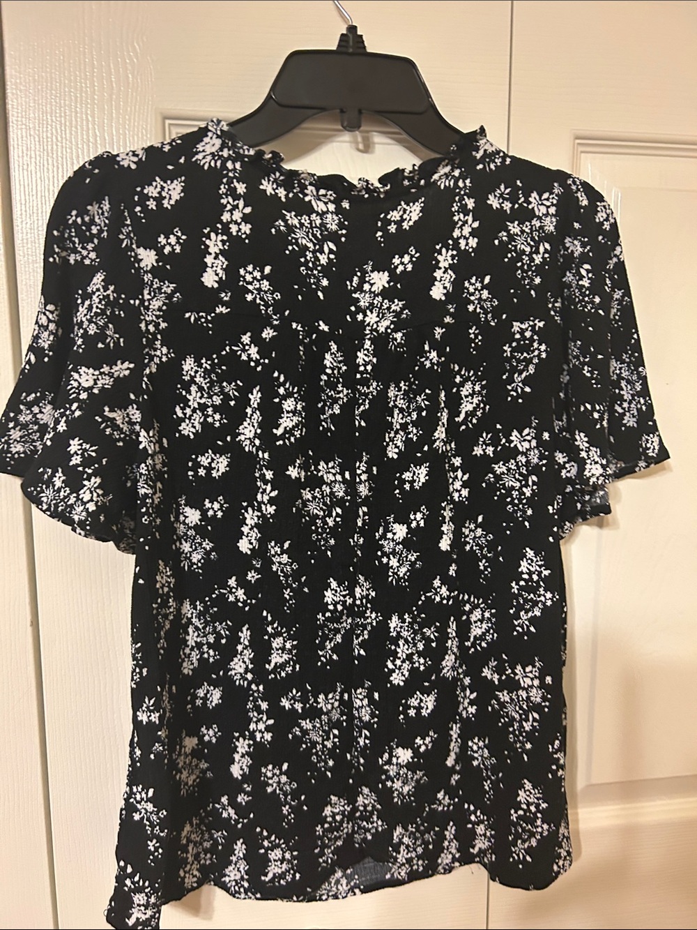 Maurices Black and White Floral Button-Front Ruffle Sleeve Top - Picture 4 of 4